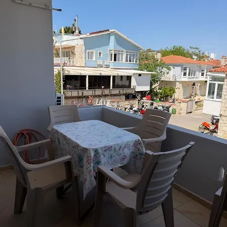 Alacati Summer House بيت للعطل